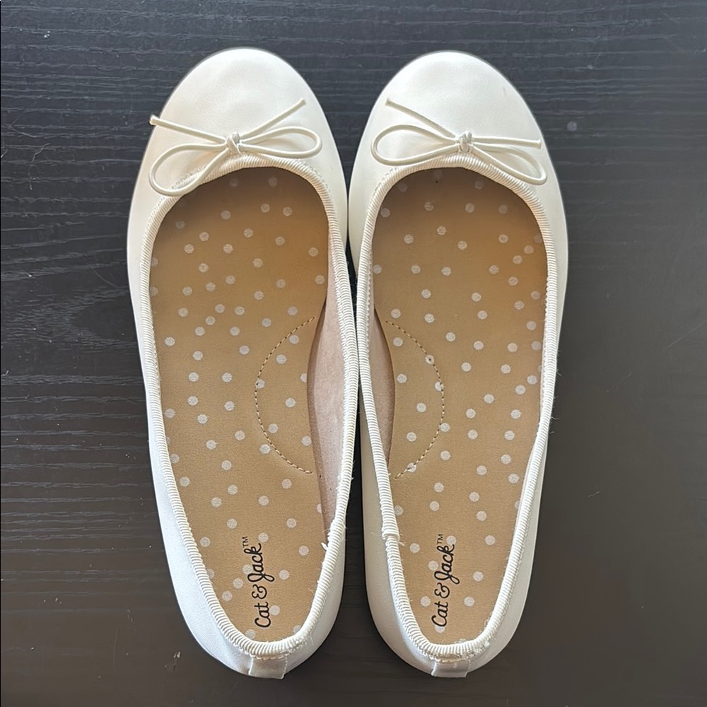 Cat & Jack Cream Ballet Flats for Women